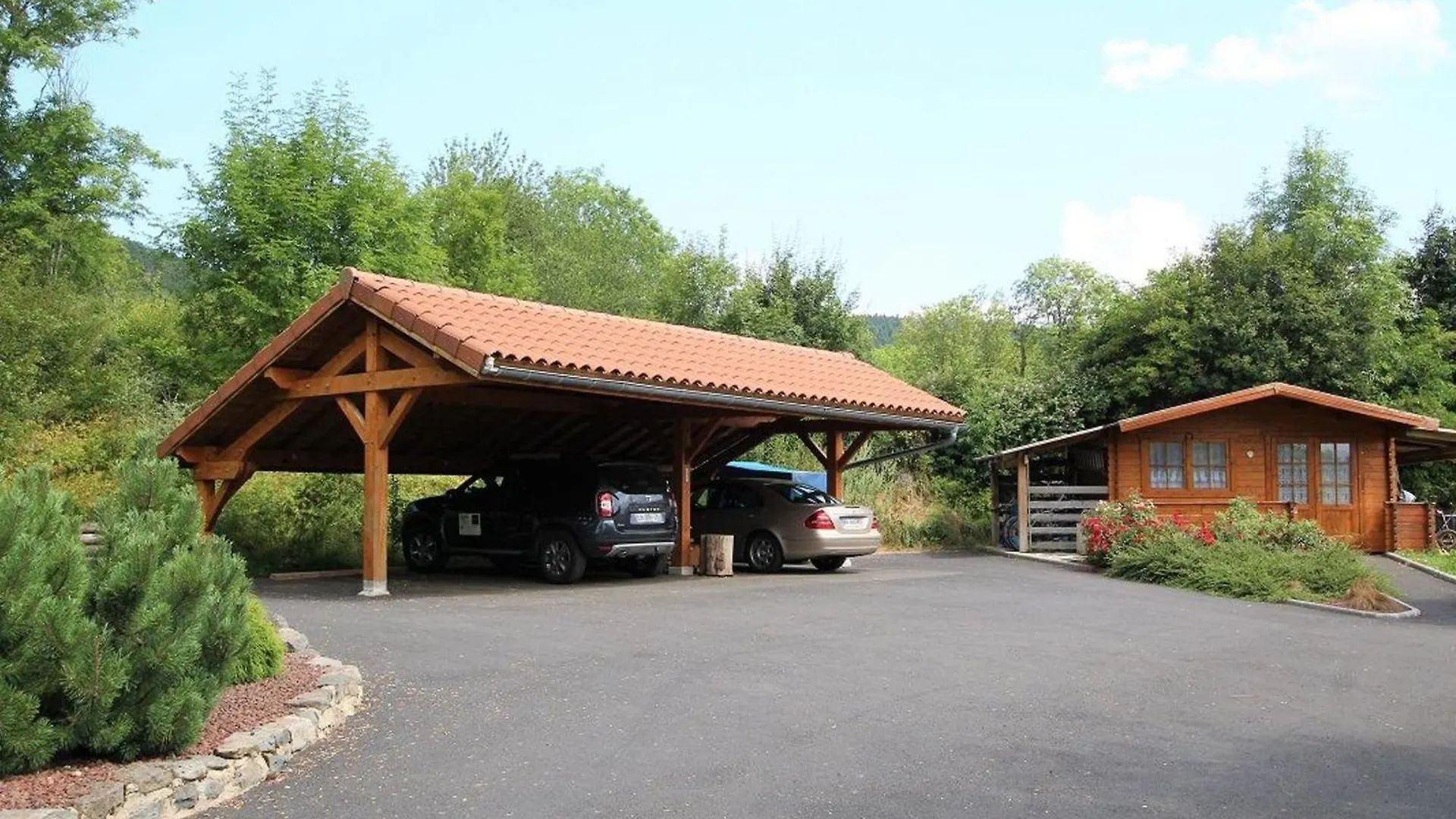 Chambre Cosy Avec Bien-Etre, Parking, Wifi - Au Coeur De L'Auvergne - Fr-1-582-506 Saint-Privat-d'Allier Bed & Breakfast